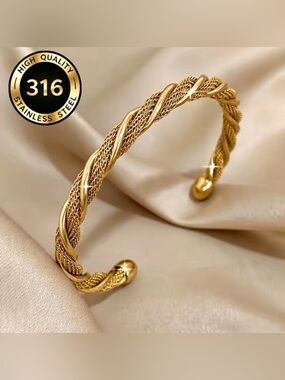 Bracelet. Stainless Steel Open Design, High-end Feel, 18k Gold-plated Bangle.